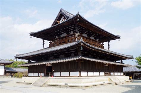 The Hōryū-ji Kondo: A Tapestry of Celestial Figures and Ancient Wisdom!