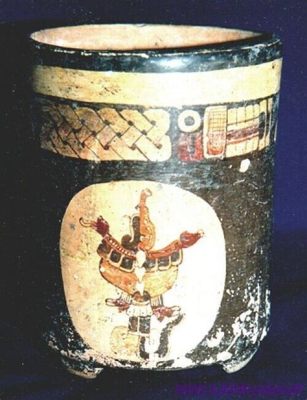 The Ceremonial Vase: A Vivid Display of Pre-Columbian Storytelling and Exquisite Craftsmanship!