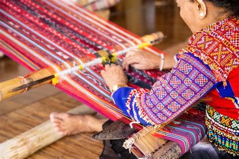 The Royal Family of Yogyakarta, A Tapestry Woven with Silk Threads of Tradition and Power!